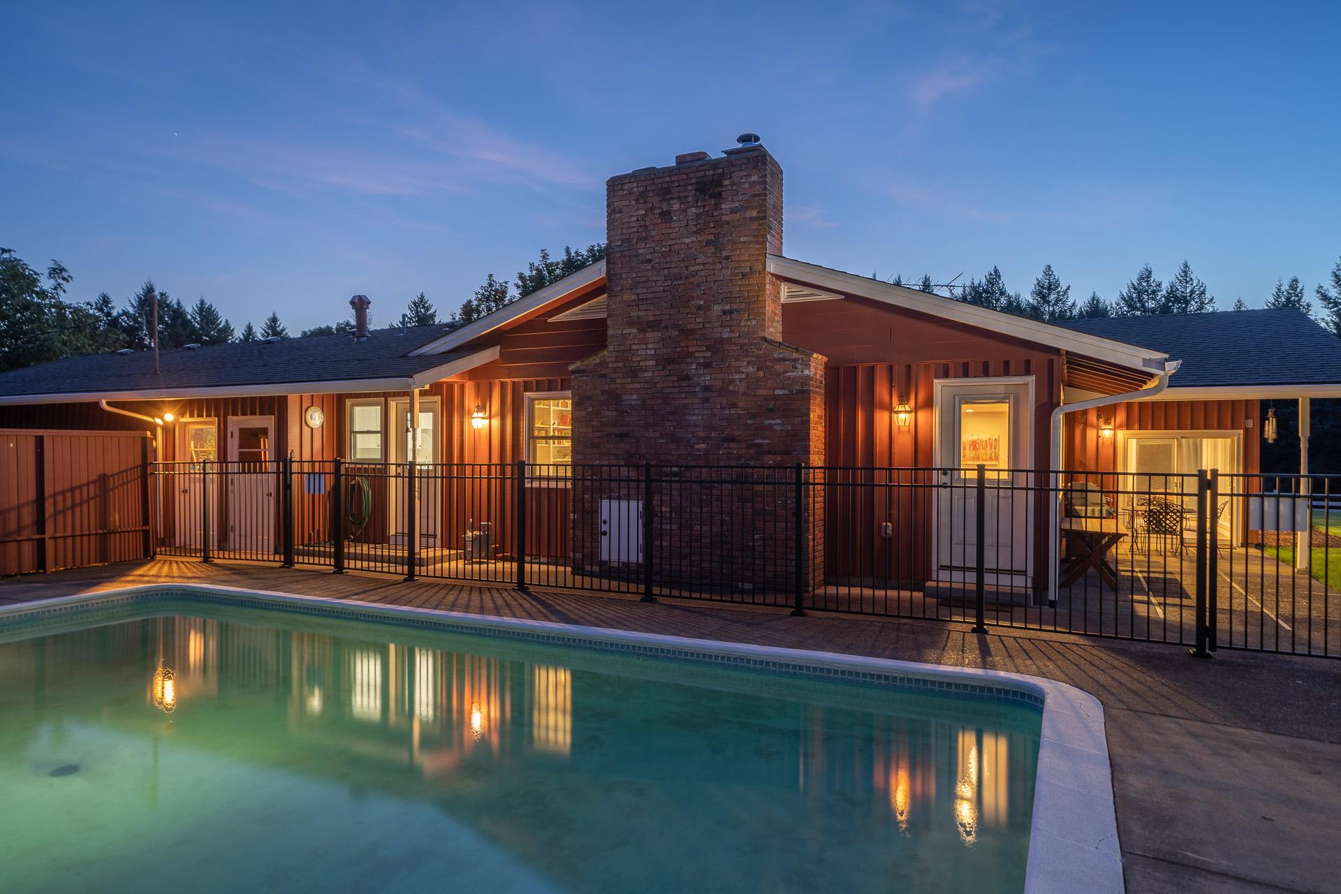 Highland Acres - Evening Swim!