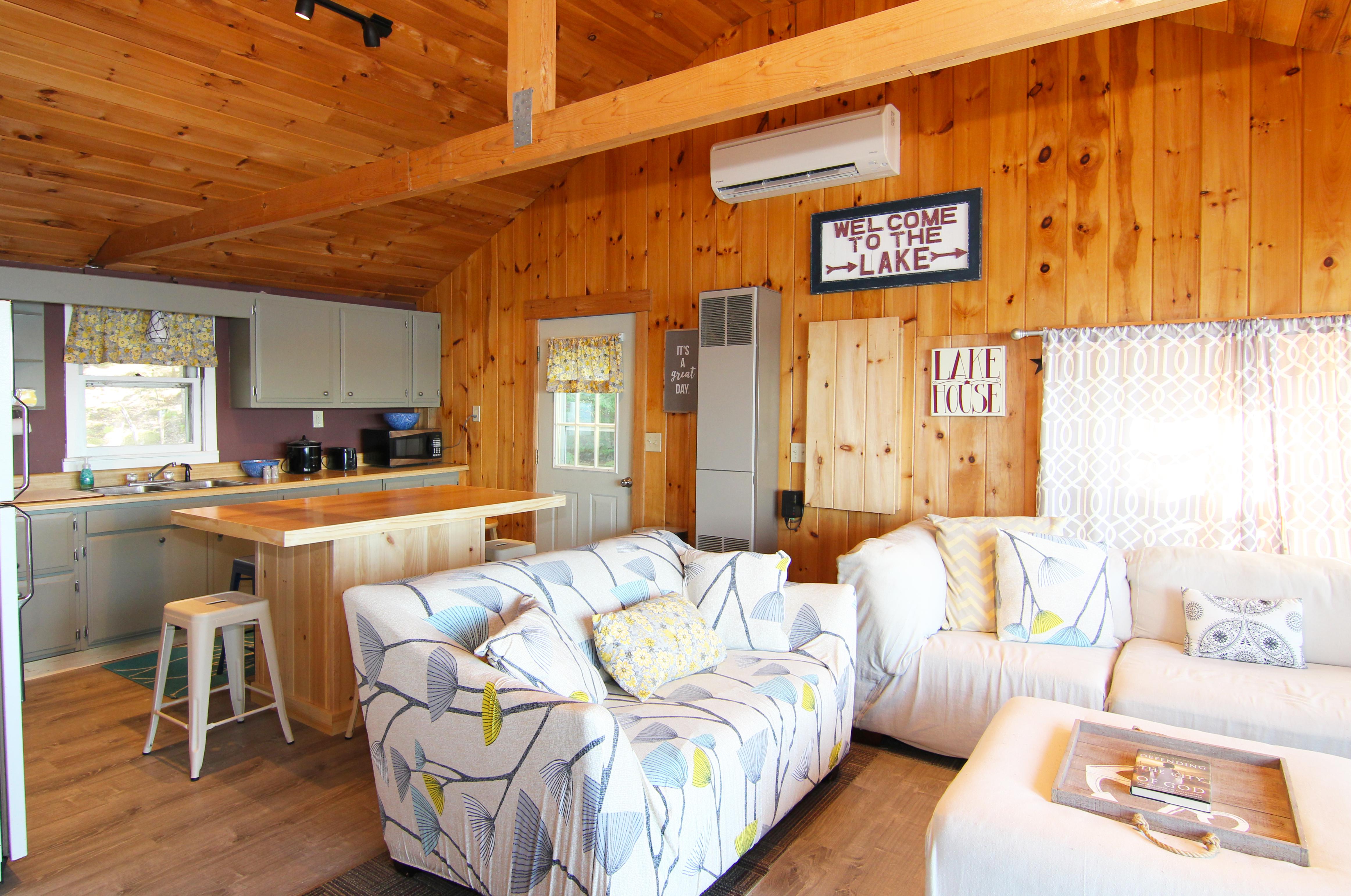 Renovated lakeside cottage steps away from pristine Beech Hill Pond w