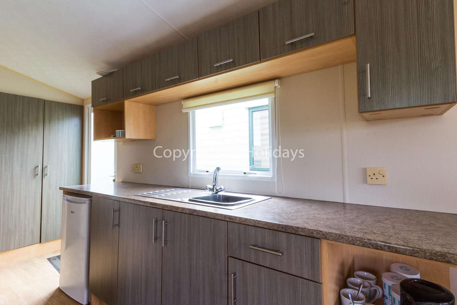Modern kitchen, fully equipped, perfect for self-catering holidays