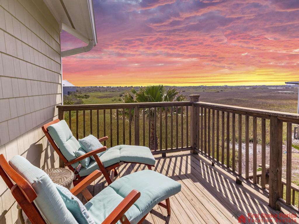 Oyster House Deck with View