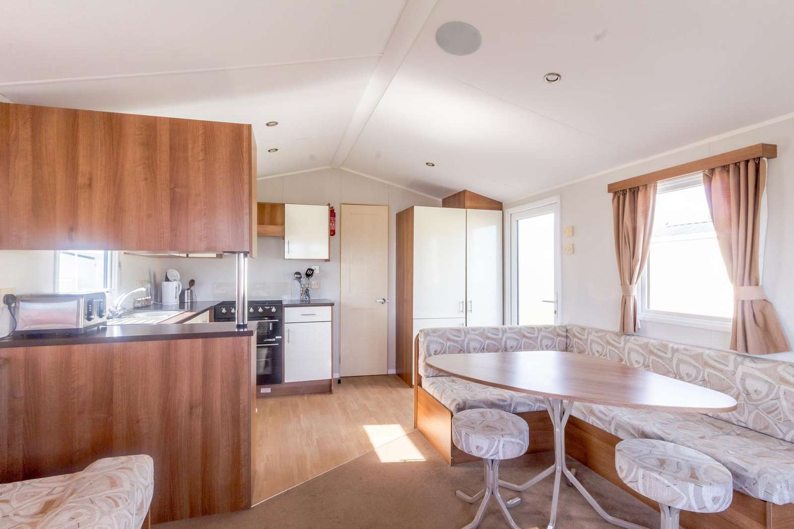 Spacious kitchen/diner, great for families!