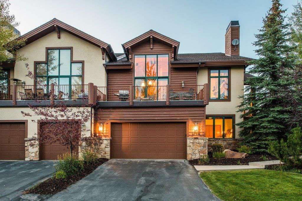 Front of Townhome