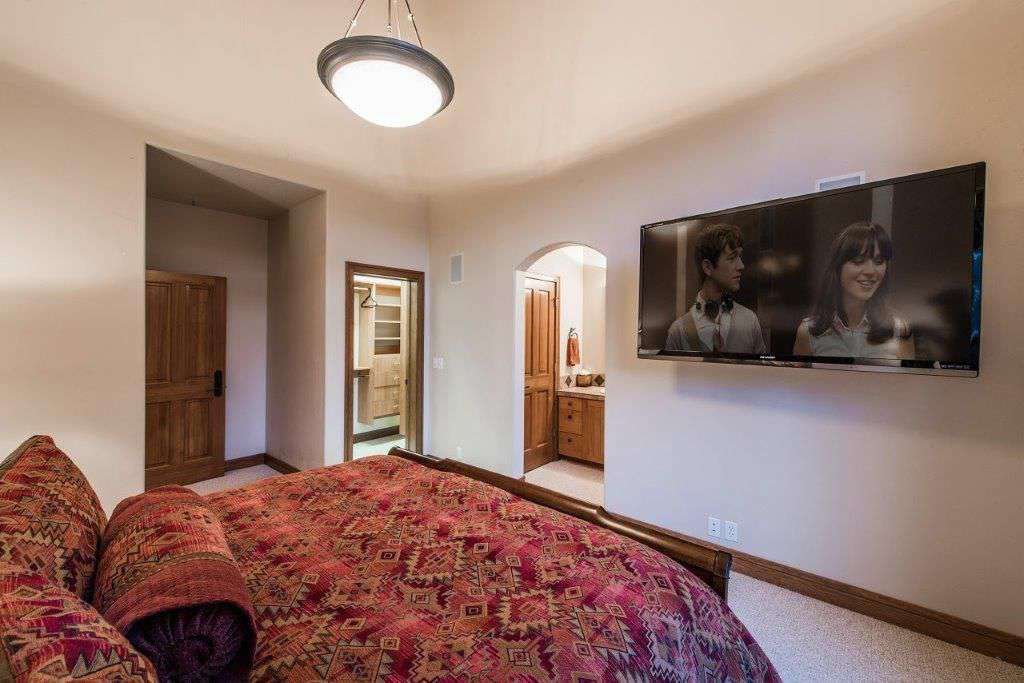 Guest king Bedroom