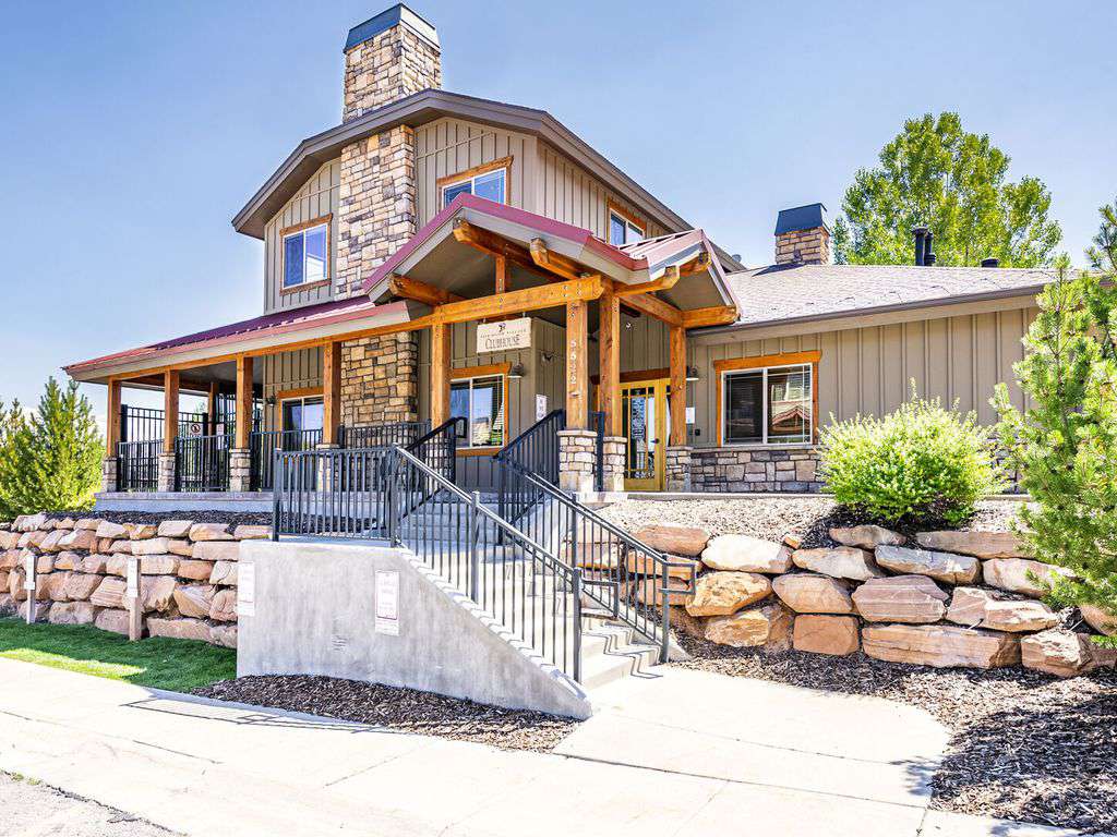 Clubhouse with amenities
