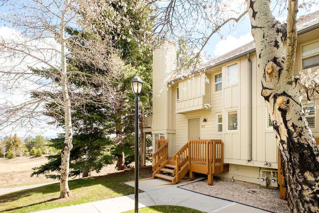 Side view of front condominium entrance