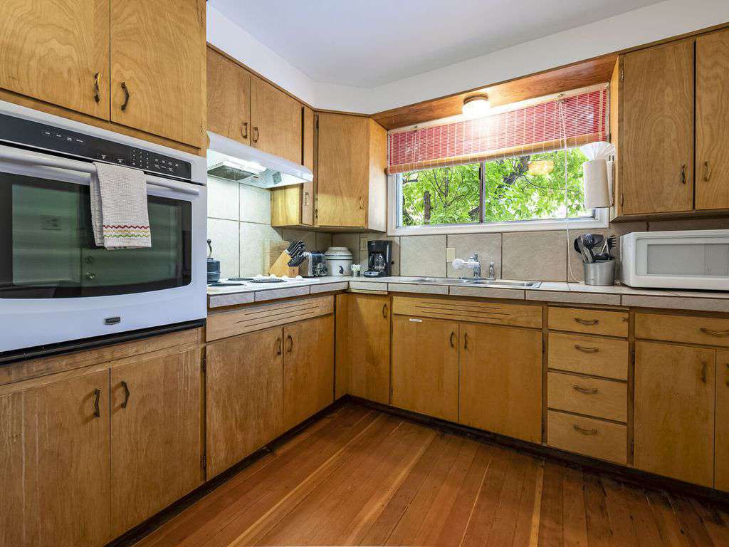 Vintage kitchen