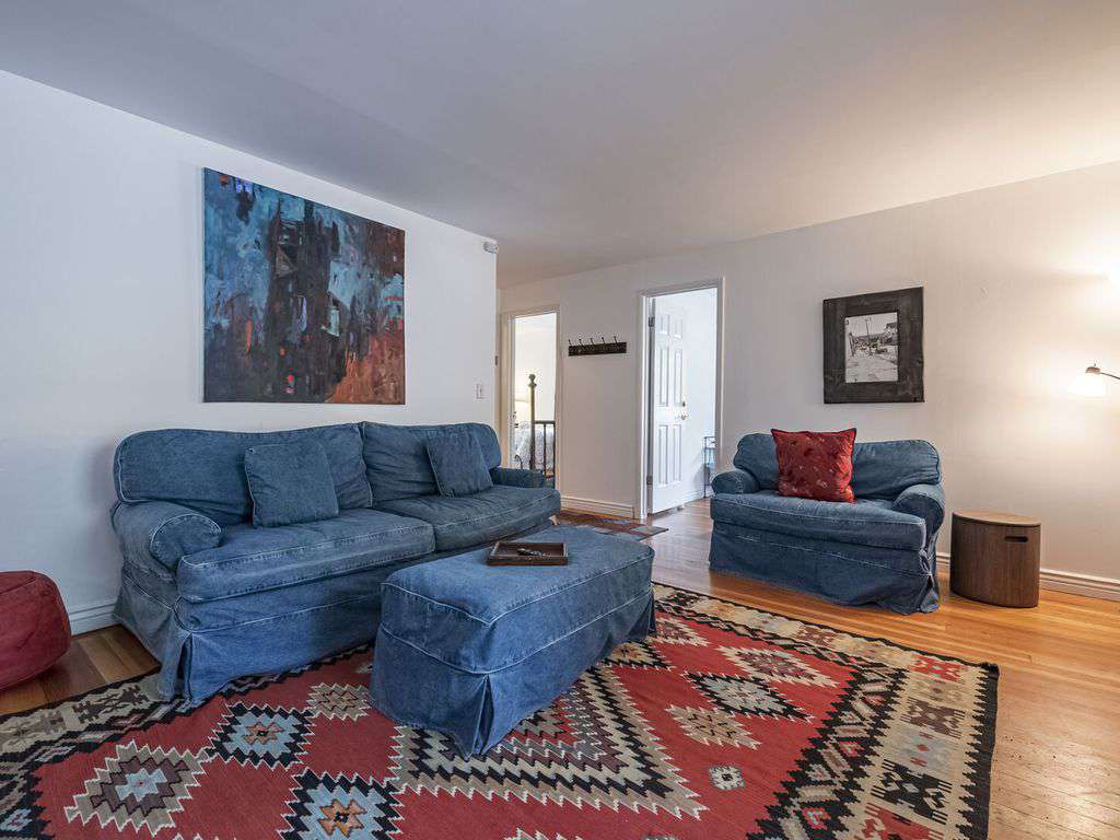 Living space with hardwood floors