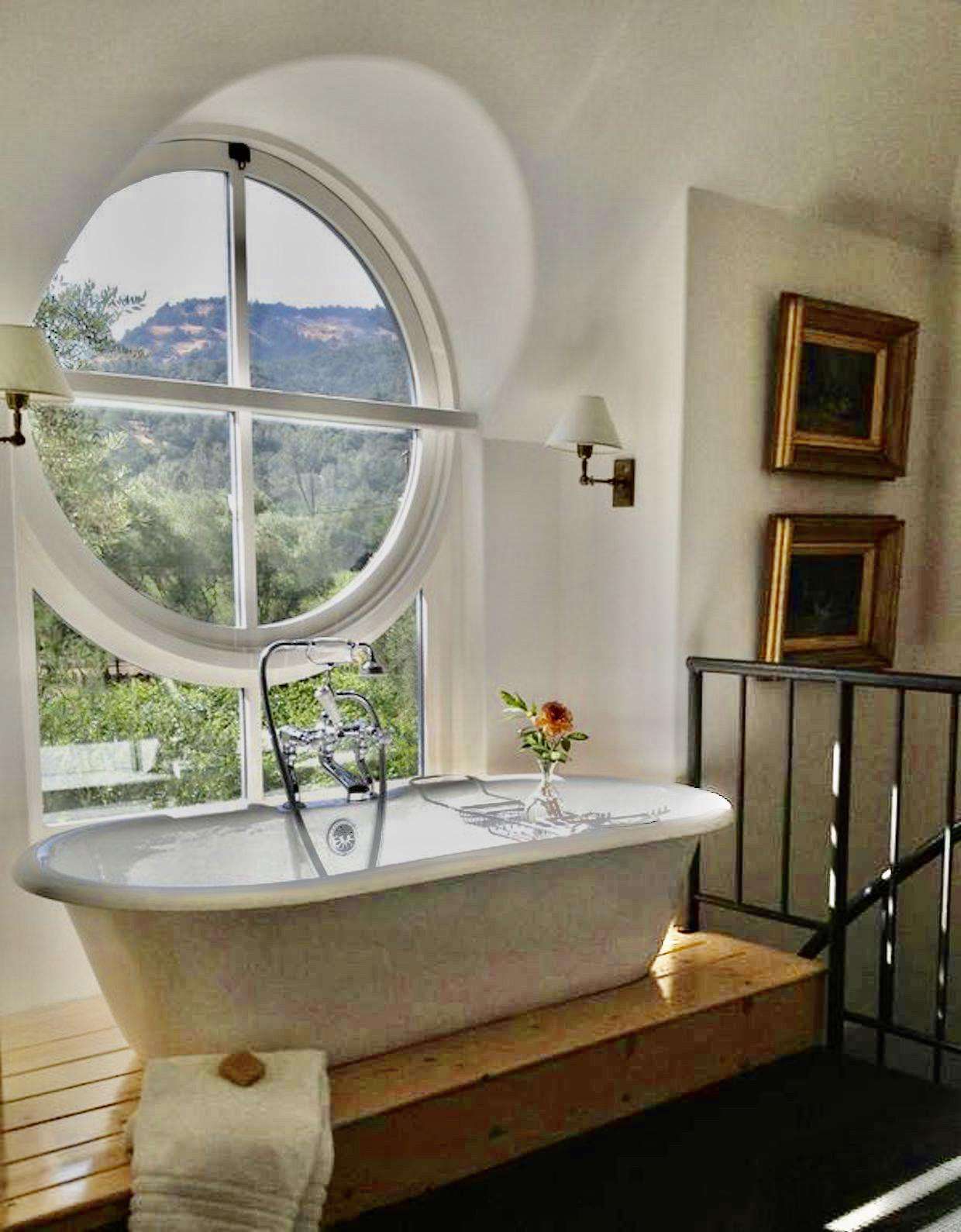 Tub (Bathroom 3) (Villa 2)