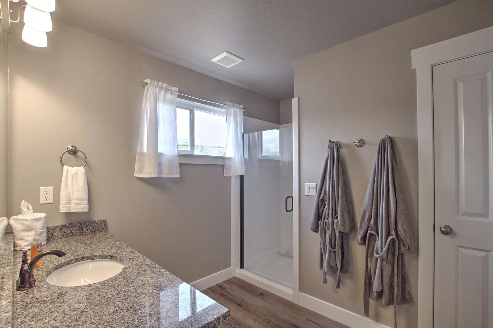 Master Bathroom / Shower