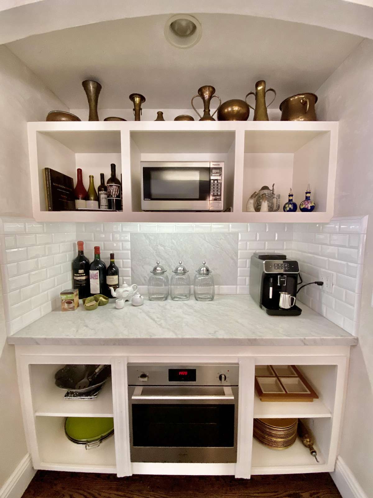Wine and coffee bar in kitchen