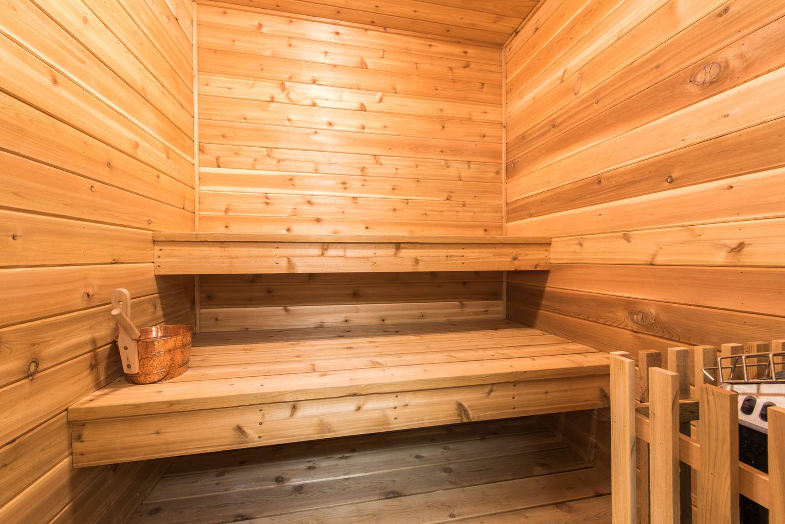 Large toasty sauna