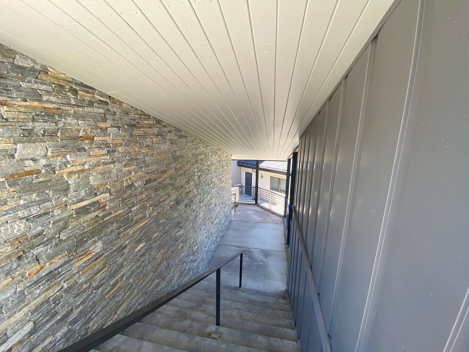 Entry stairway