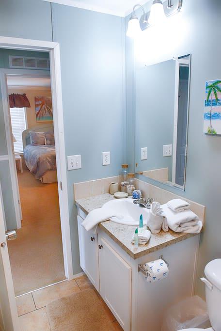 #2 Full Bathroom with Bathroom Amenities - Starter Kit for Guest