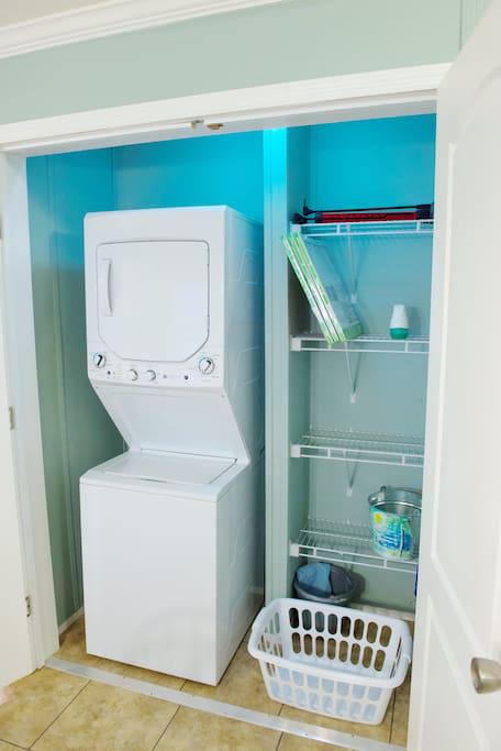 Laundry Room with Washer / Dryer Combo