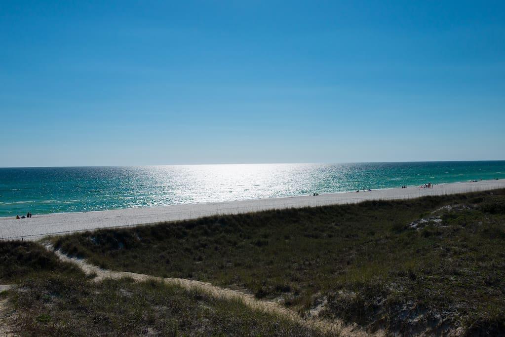5 minute walk to the Gulf of Mexico