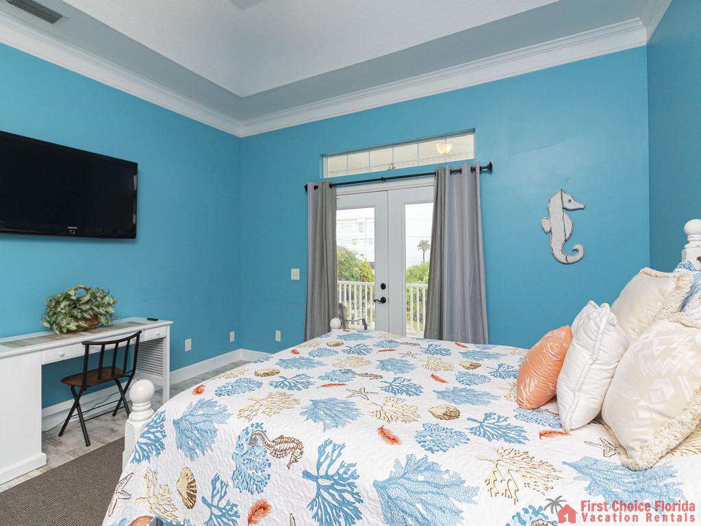 Coastal Hideaway Tv and Bed