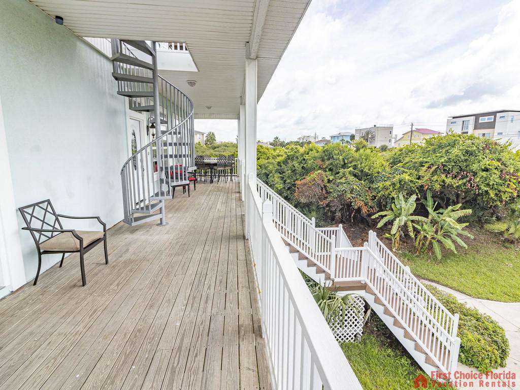 Coastal Hideaway Balcony