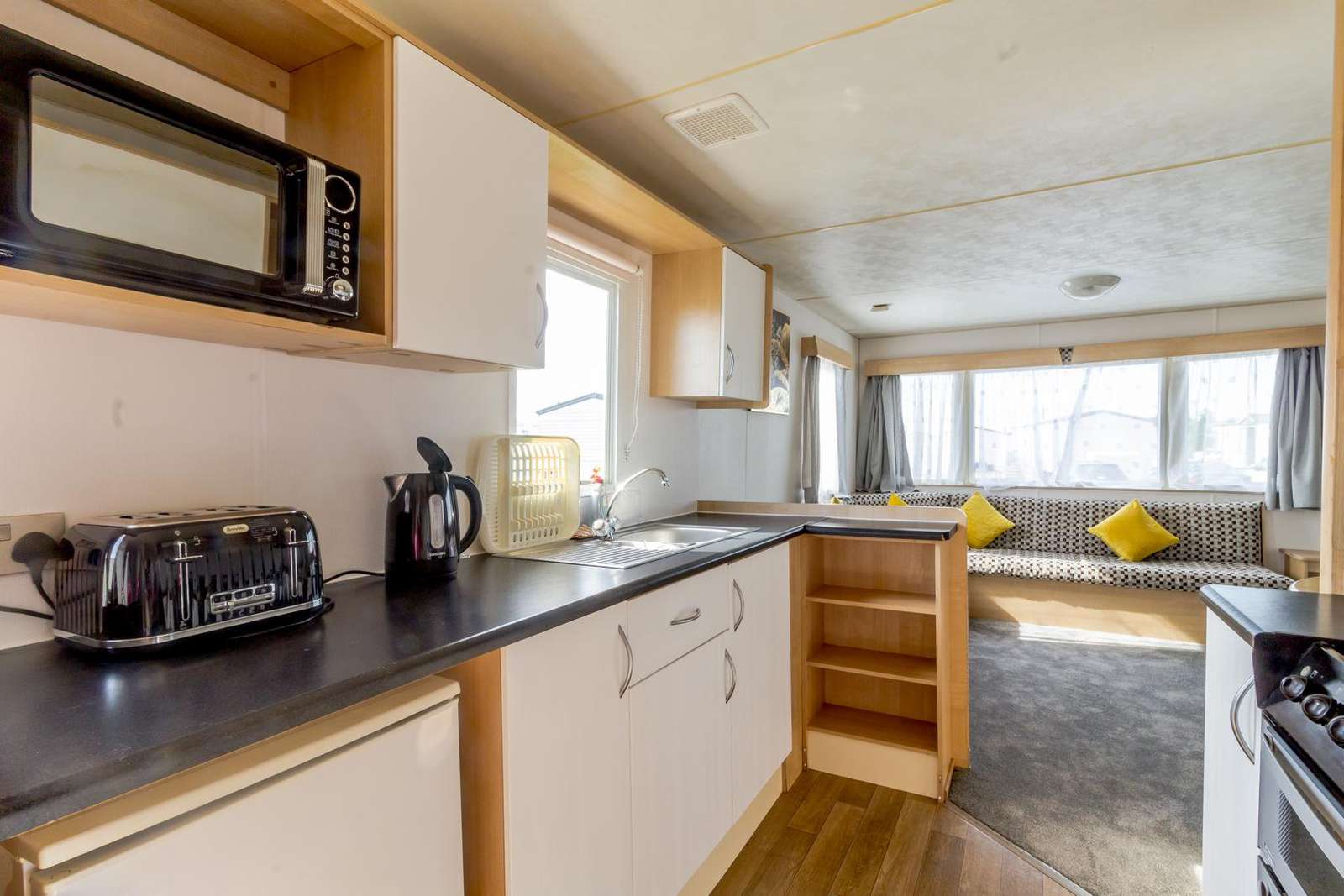 Fully equipped kitchen, ideal for self-catering breaks