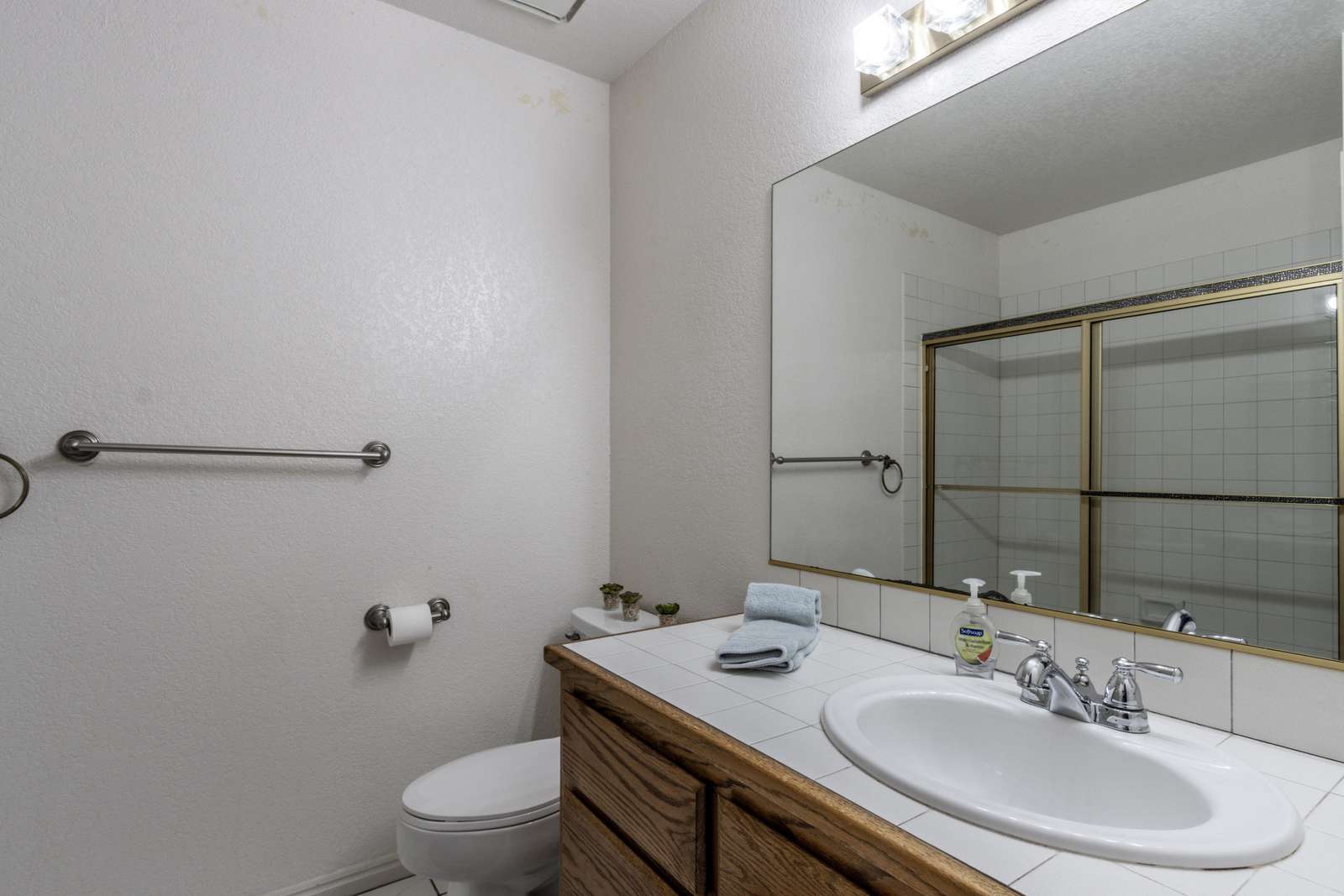 Upstairs bathroom.bath shower