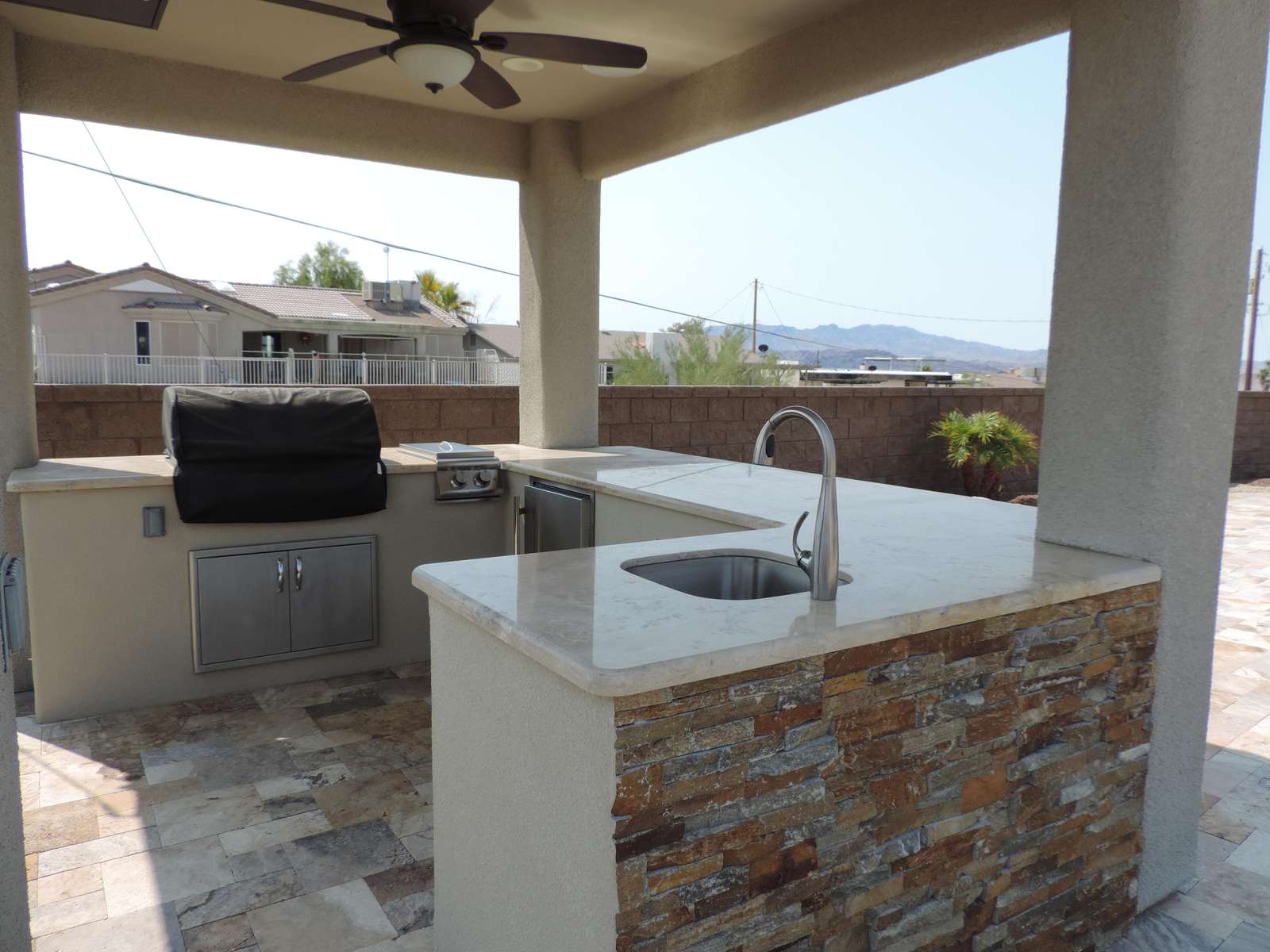 Outdoor kitchen 1