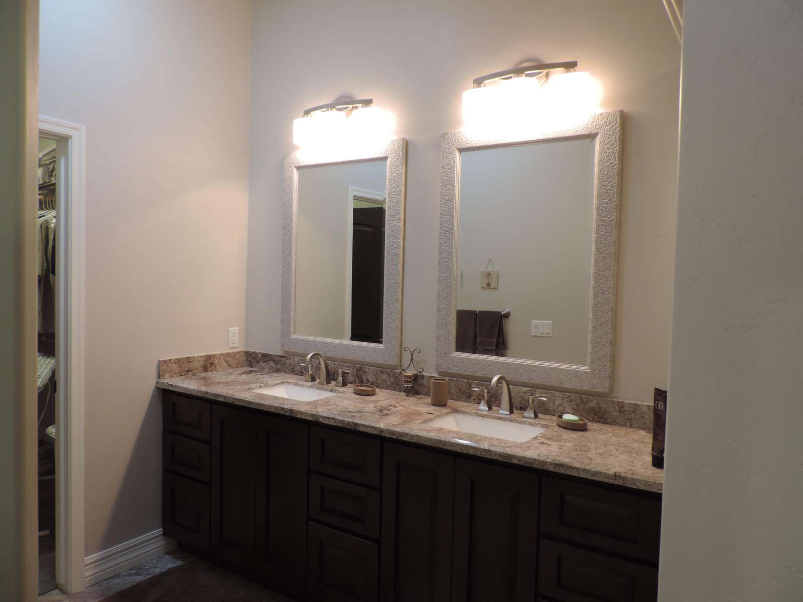 Dual master sinks