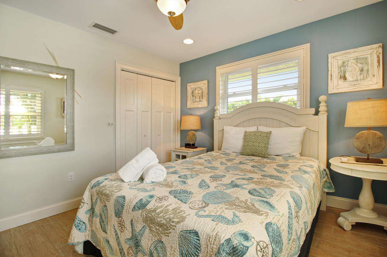 Queen bedroom with attached full bathroom