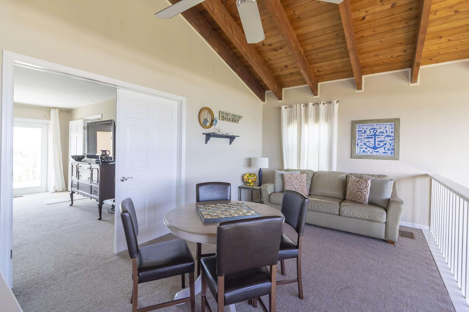 Ocean Sunrise - Lounging Area 3rd Floor/Sleeper Sofa