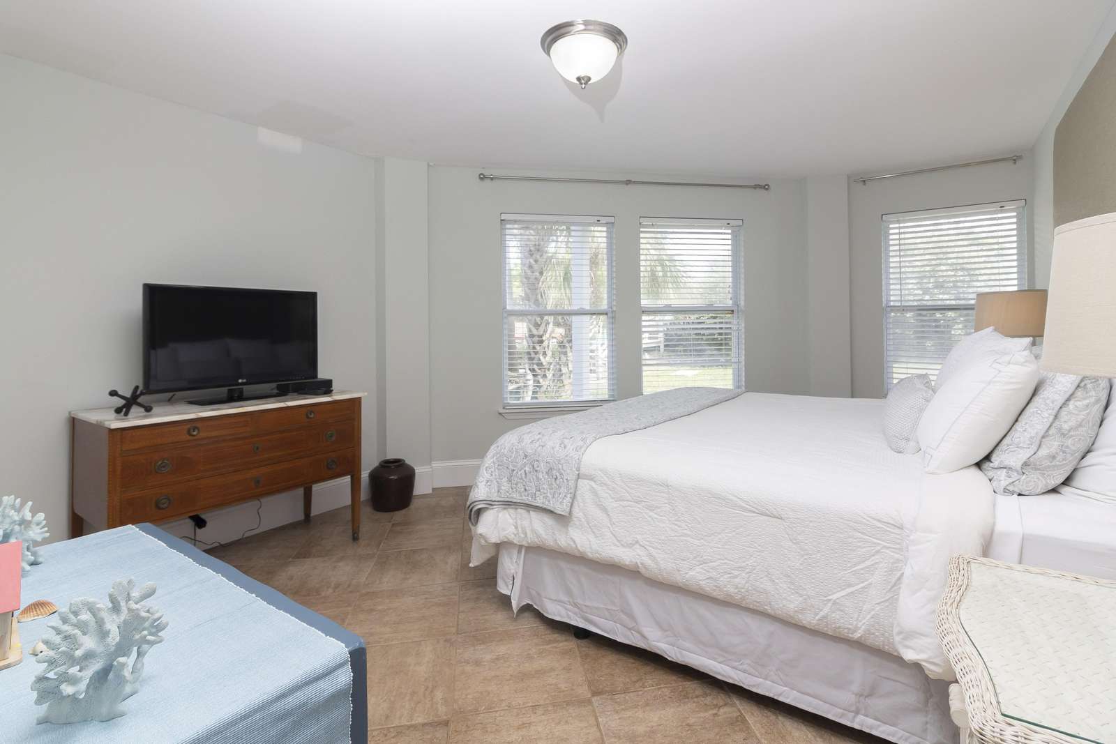 Ocean Sunrise - Guest Bedroom 1st Floor