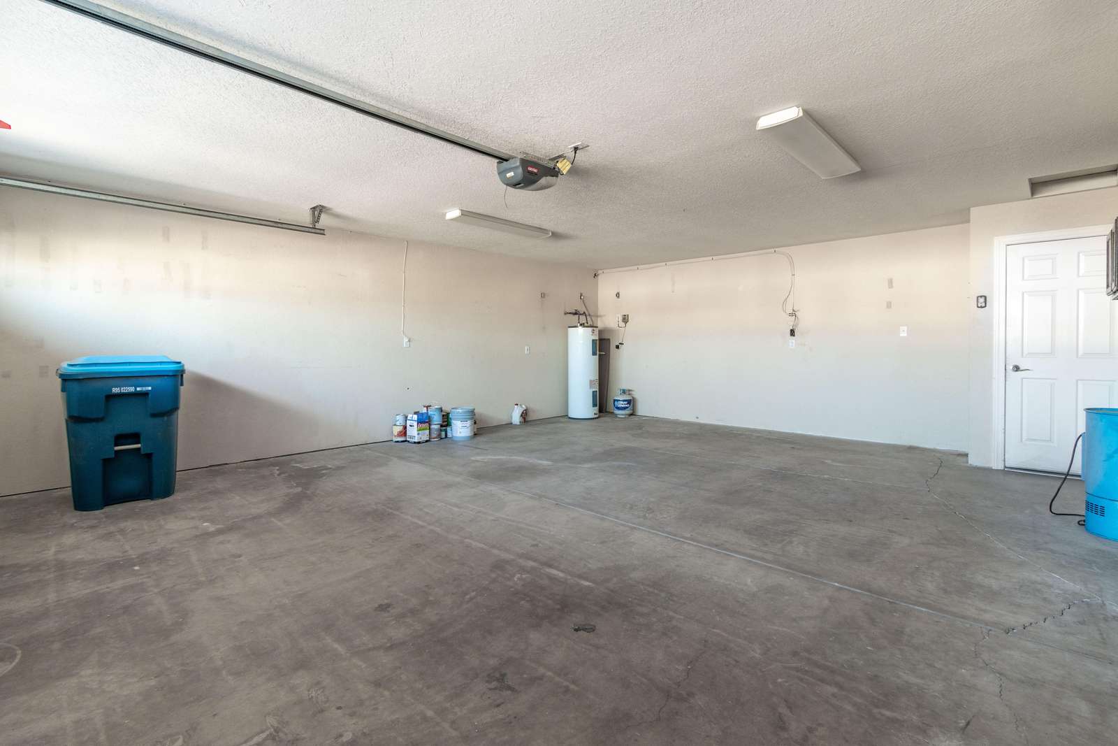 2 car garage!