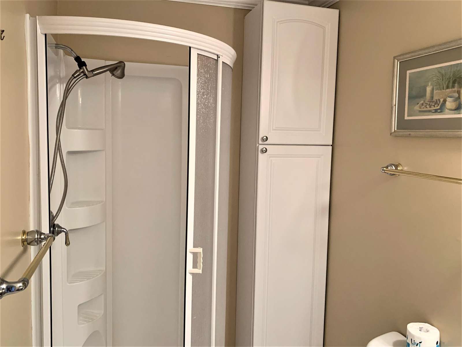 Shower with handheld