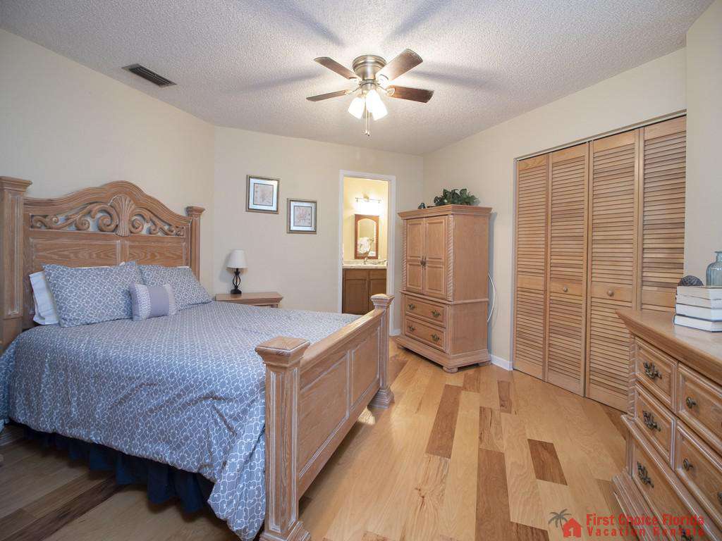 Hibiscus H301 Bedroom with Closet