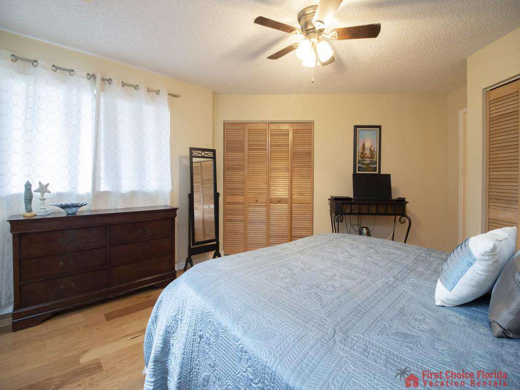 Hibiscus H301 Bed with Ceiling Fan