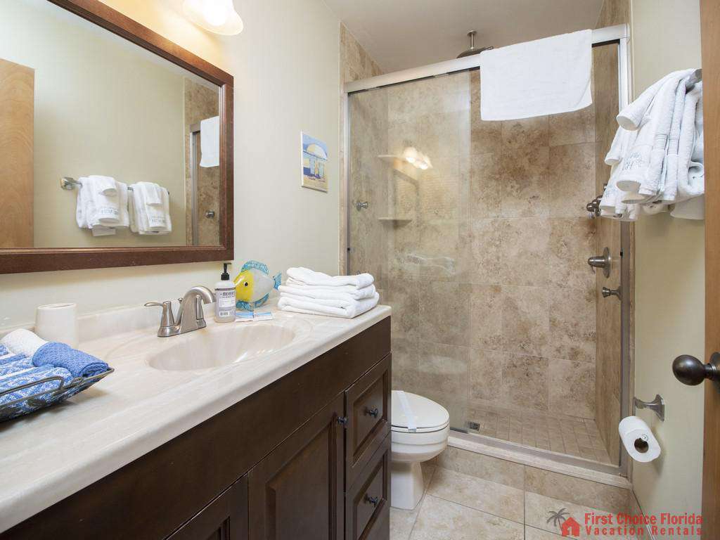 Hibiscus H301 Bathroom