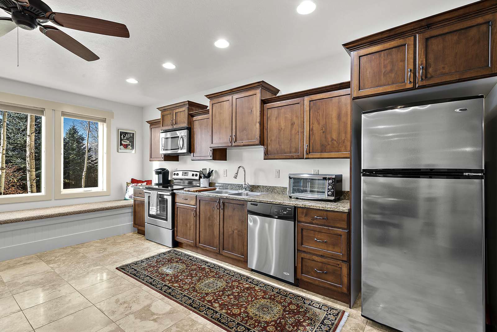 Fully equipped kitchen