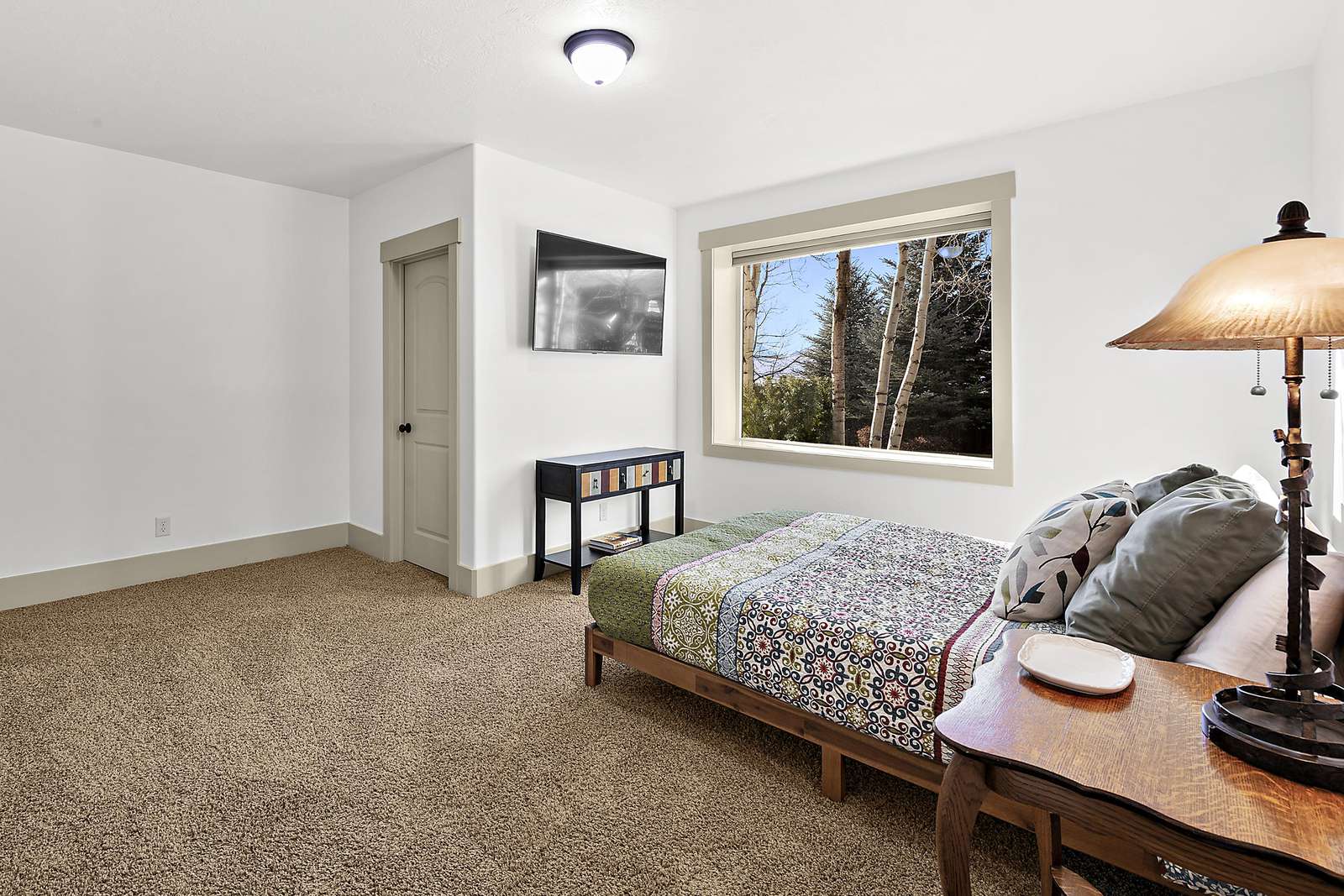 Spacious guest bedroom
